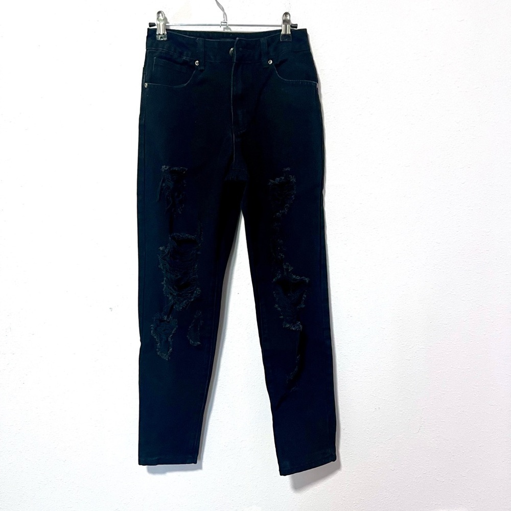 PrettyLittleThing Black Distressed Jeans 2